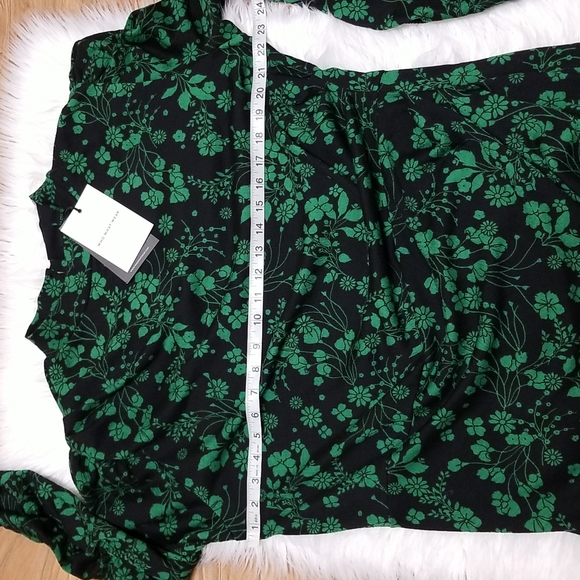 📌FINAL SALE  |Who What Wear | Black & Green Floral Fitted Midi Dress - Picture 9 of 13